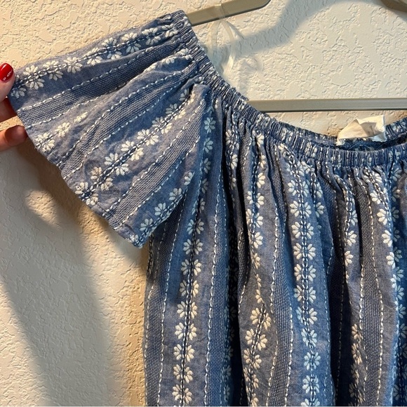 Women’s Sadie & Sage blue embroidered off shoulder cropped blouse size small S - Picture 3 of 6